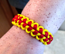 Load image into Gallery viewer, Baseball and Softball Themed Paracord Bracelets