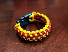 Load image into Gallery viewer, Baseball and Softball Themed Paracord Bracelets